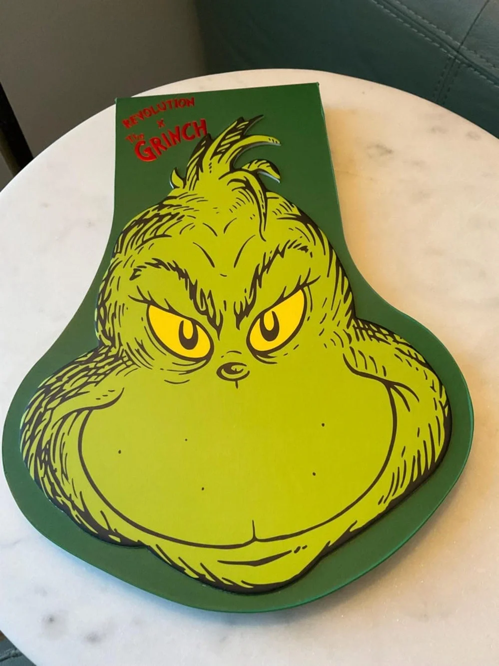 Revolution x The Grinch 17 colors Eye Shadow Palette - Green with Red Text new